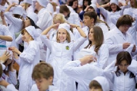 Белорусские медсестры и фельдшеры-лаборанты будут учиться на 1 год меньше