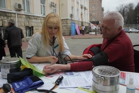 Сладкие антидепрессанты, «воздушные» пожелания и дружеские шаржи: В Гомеле 7 апреля откроется территория здоровья