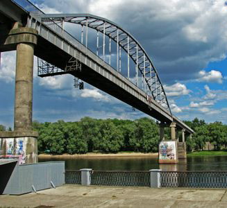 Закрывается пешеходный мост через реку Сож