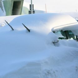 Автоугонщики застряли в сугробе