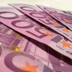 Гомельчане сбывали поддельные евро