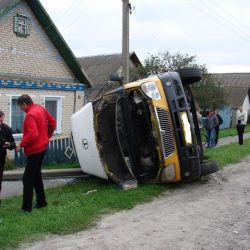 В Гомельском районе опрокинулась маршрутка