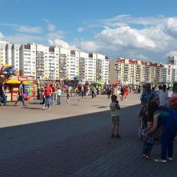 Паркур, современные танцы и Тео: В Гомеле прошел День молодежи