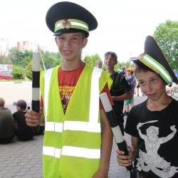 Сотрудники ГАИ провели с детьми из летнего лагеря мероприятие во Дворце легкой атлетики