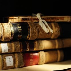 Свыше 30 уникальных изданий XIX века представят на выставке в музее редкой книги