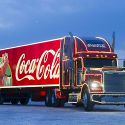 В рождественском грузовичке от Coca-Cola разрешат переночевать