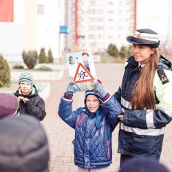 Сотрудники ГАИ в школе провели акцию «Юный пешеход» 