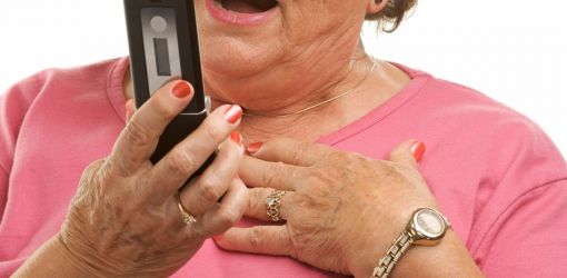 В Гомеле пенсионерка украла мобильник и испугалась своего поступка