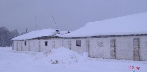 В Хойникском районе обрушилась кровля коровника