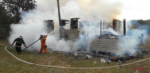 В Жлобинском районе загорелся фельдшерско-акушерский пункт