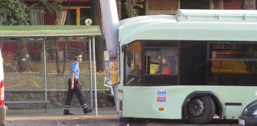 В Гомеле в аварии пострадали пассажиры троллейбуса